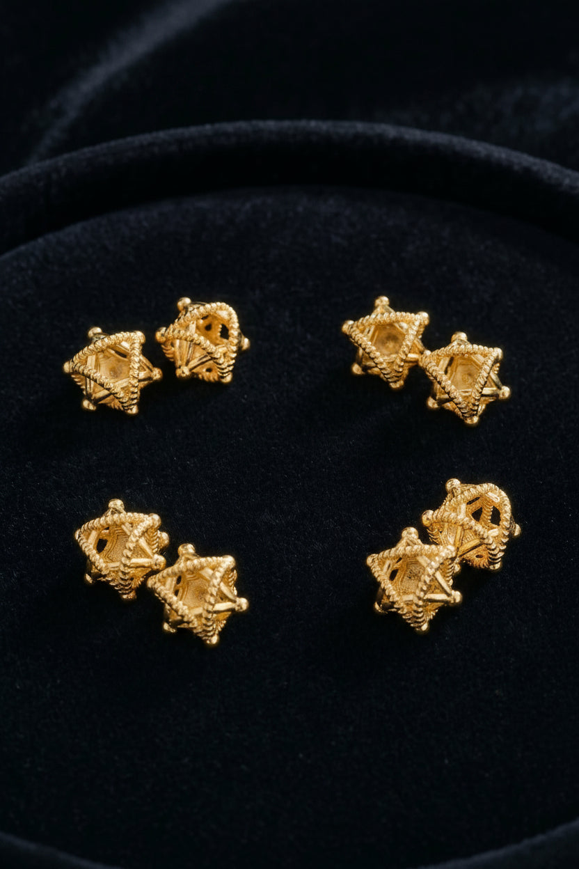 Boucles d'Oreilles Cyclone Goudronné 1,3cm  — Plaqué Or 18 Carats