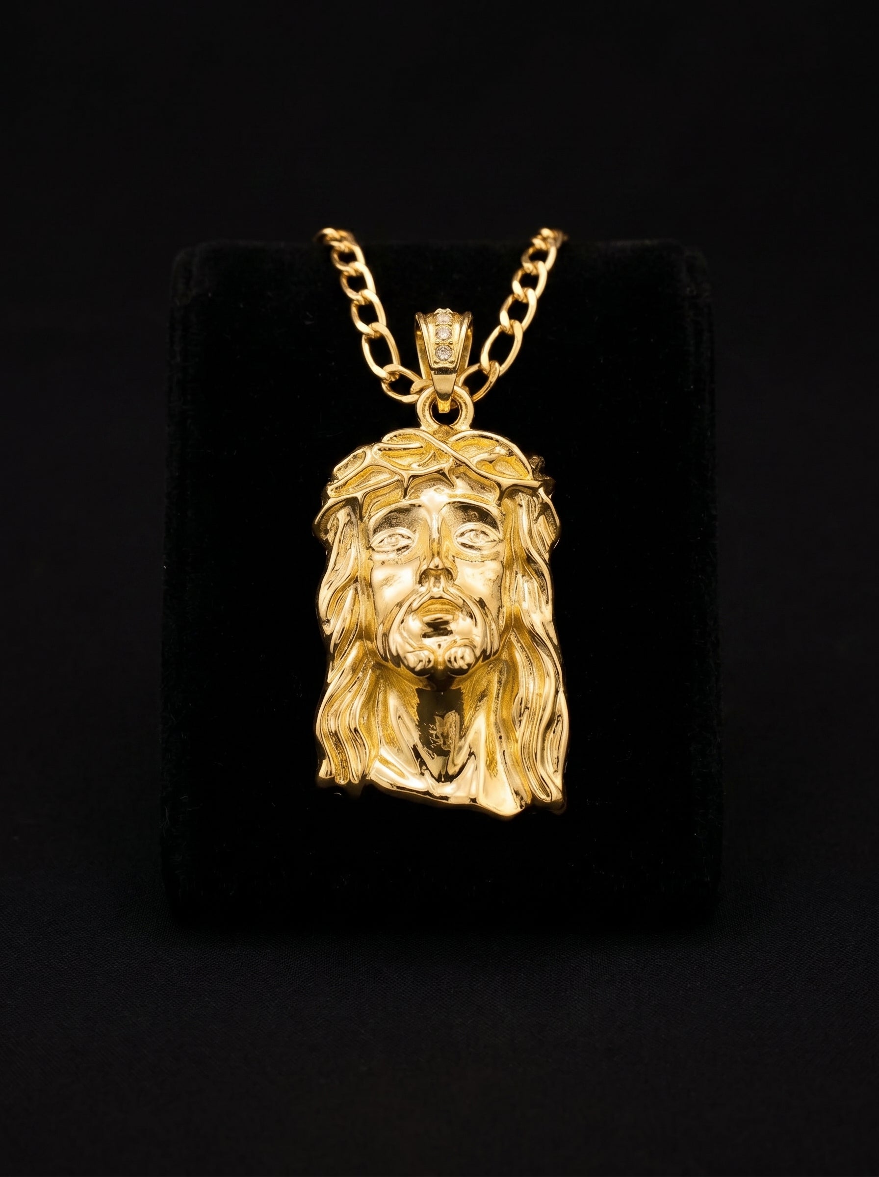 Collier Pendentif Jésus — Plaqué Or 18 Carats
